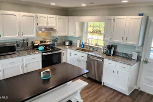 5213 Ocean Dr, Emerald Isle, NC 28594 - Photo 3