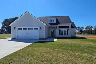 177 Country Cv Ln, Clinton, NC 28328 - Photo 1