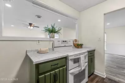 329 Lakewood Drive, Jacksonville, NC 28546 - Photo 13