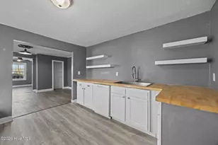 1402 Wooster St, Wilmington, NC 28401 - Photo 9