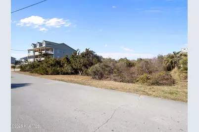 109 Robin Avenue, Atlantic Beach, NC 28512 - Photo 5