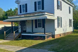 331 W Grubb St, Hertford, NC 27944 - Photo 1