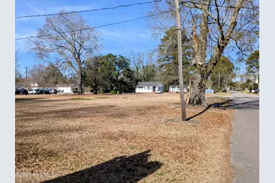 222 E Columbus Street, Whiteville, NC 28472 - Photo 3