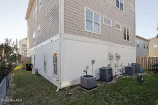 1506 Mackerel Ln, Carolina Beach, NC 28428 - Photo 3