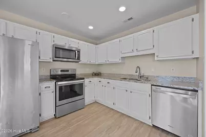 1109 Shroyer Circle, Jacksonville, NC 28540 - Photo 9