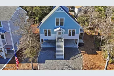 129 N Middleton Avenue, Oak Island, NC 28465 - Photo 3