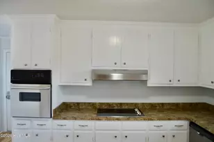 205 Pinewood Dr, Goldsboro, NC 27534 - Photo 13