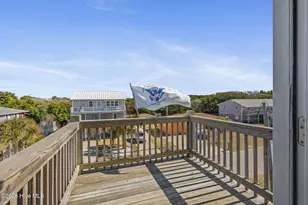 127 Eastview Dr, Emerald Isle, NC 28594 - Photo 33