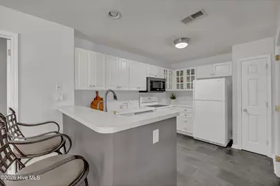 4126 Breezewood Drive #Apt 101, Wilmington, NC 28412 - Photo 11
