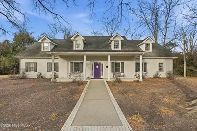 312 W Queen Street, Edenton, NC 27932 - Photo 1