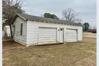 903 E Balsey Street, Clinton, NC 28328 - Photo 29