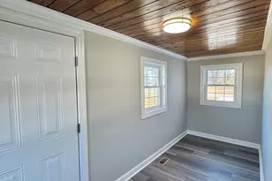 903 E Balsey St, Clinton, NC 28328 - Photo 15