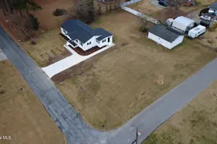 903 E Balsey St, Clinton, NC 28328 - Photo 25