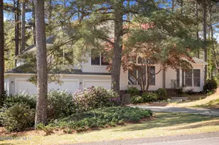 15620 Fox Ln, Wagram, NC 28396 - Photo 9