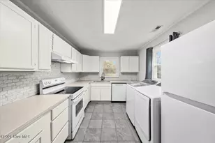 210 Brookwood Ave, Fayetteville, NC 28301 - Photo 5
