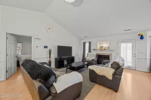 222 Saratoga Ln, New Bern, NC 28562 - Photo 5