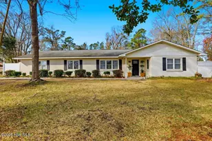 810 Williams Rd, New Bern, NC 28562 - Photo 1
