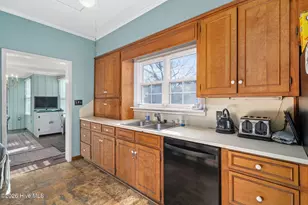 130 E Main St, Rose Hill, NC 28458 - Photo 11