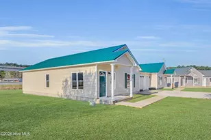 138 MacDonald Blvd, Havelock, NC 28532 - Photo 3