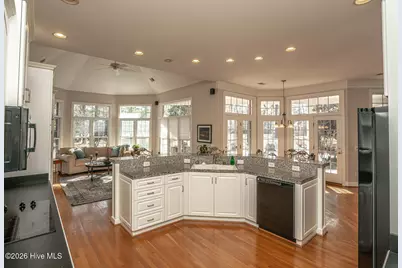 523 Candlewick Lane SW, Ocean Isle Beach, NC 28469 - Photo 15