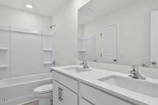 304 Maddox Dr, Aberdeen, NC 28315 - Photo 29