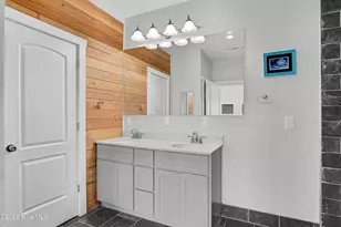 106 N Oak Dr, Surf City, NC 28445 - Photo 29