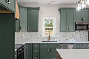 404 Wade Dr, Richlands, NC 28574 - Photo 9