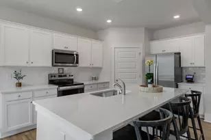 613 Forecastle Ln, Jacksonville, NC 28546 - Photo 7