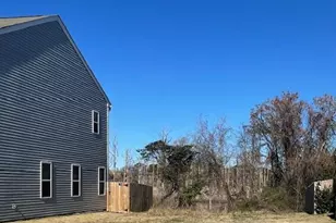 1401 Creekfront Dr, Wilmington, NC 28401 - Photo 1