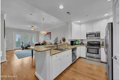 215 Valencia Court #Unit 203, Wilmington, NC 28412 - Photo 7