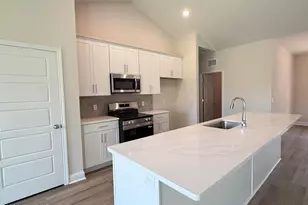 9155 National Ave NE, Leland, NC 28451 - Photo 7