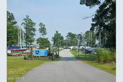 1009 Barkentine Drive, New Bern, NC 28560 - Photo 7