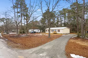 456 Lanier Ave, Rocky Point, NC 28457 - Photo 17