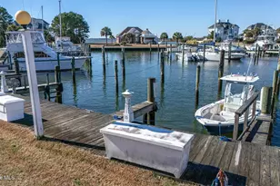 409 Island Dr, Beaufort, NC 28516 - Photo 3