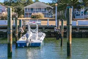 409 Island Dr, Beaufort, NC 28516 - Photo 5