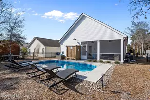 134 NE 5th St, Oak Island, NC 28465 - Photo 37