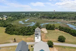 609 Cannonsgate Dr, Newport, NC 28570 - Photo 1