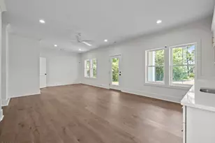 609 Cannonsgate Dr, Newport, NC 28570 - Photo 29