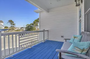 305 Ivy Ln, Carolina Beach, NC 28428 - Photo 5