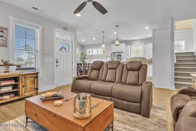 305 Ivy Lane, Carolina Beach, NC 28428 - Photo 11
