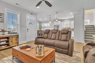 305 Ivy Ln, Carolina Beach, NC 28428 - Photo 11