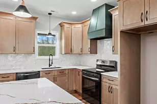 408 Wade Dr, Richlands, NC 28574 - Photo 13
