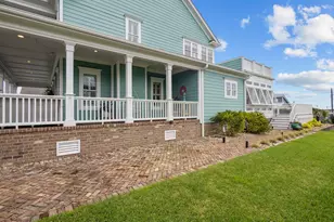 303 S Elm St, Swansboro, NC 28584 - Photo 17