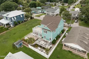 303 S Elm St, Swansboro, NC 28584 - Photo 7