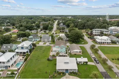 303 S Elm Street, Swansboro, NC 28584 - Photo 11