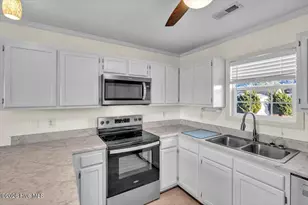 423 Dion Dr, Hubert, NC 28539 - Photo 19