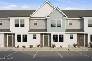 215 Sandy Cv Ln, Sneads Ferry, NC 28460 - Photo 1