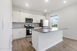 2005 Chiles Dr, New Bern, NC 28562 - Photo 5