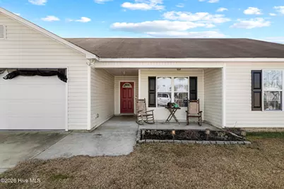 205 High Meadow Court, Richlands, NC 28574 - Photo 3