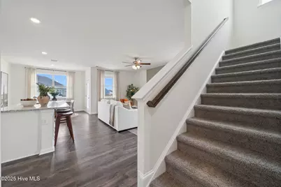 302 Mizzen Way, Elizabeth City, NC 27909 - Photo 9